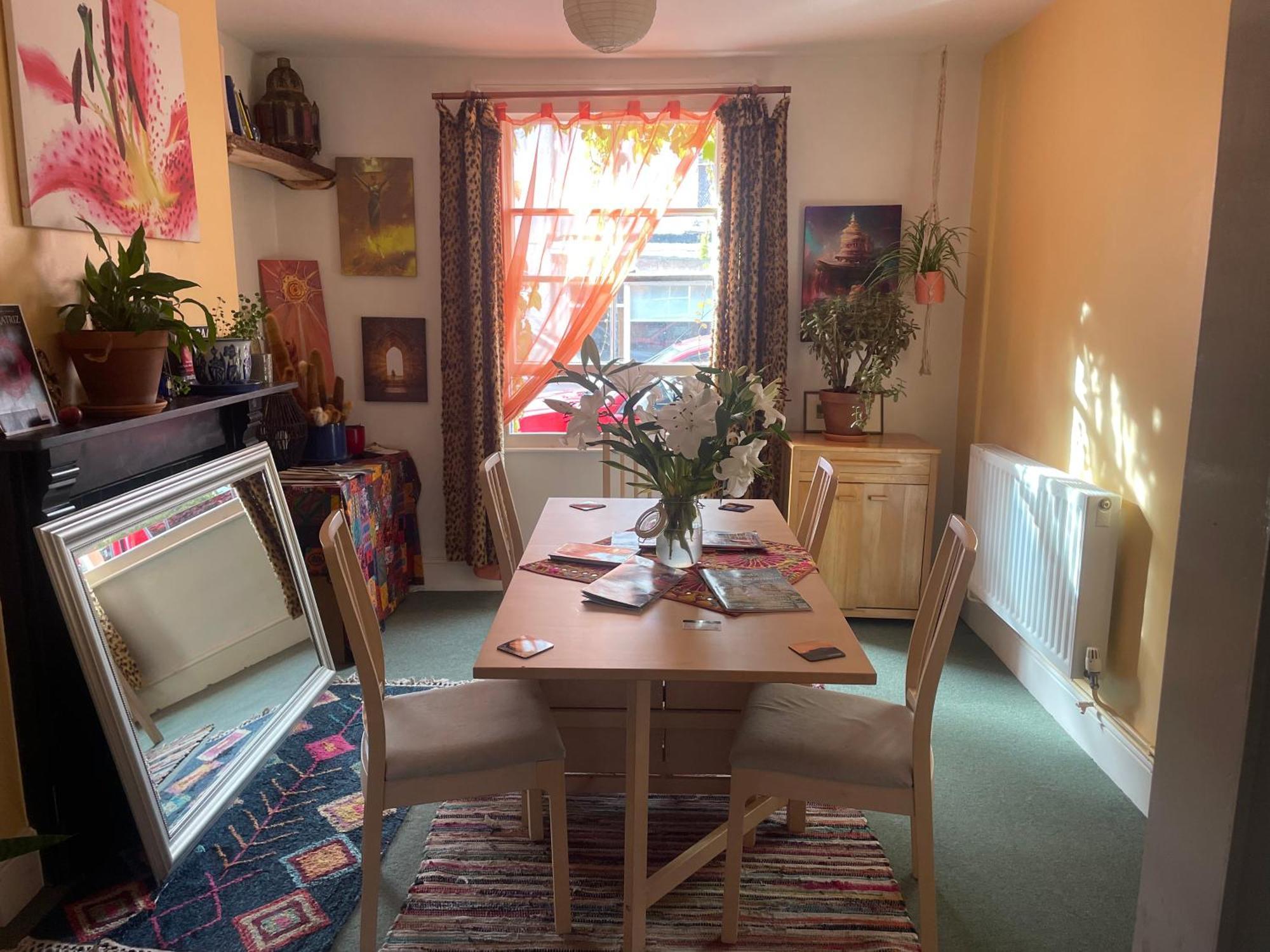 Homestay In The Heart Of Avalon 格拉斯顿伯里 外观 照片